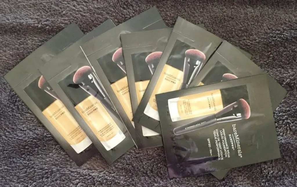 free samples of BareMinerals BarePro Performance Wear Foundation SPF 20