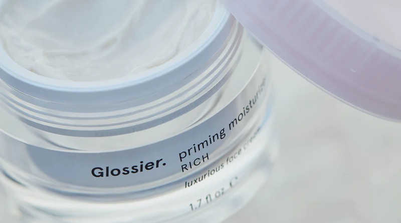 glossier moisturizer sample vogue insiders uk